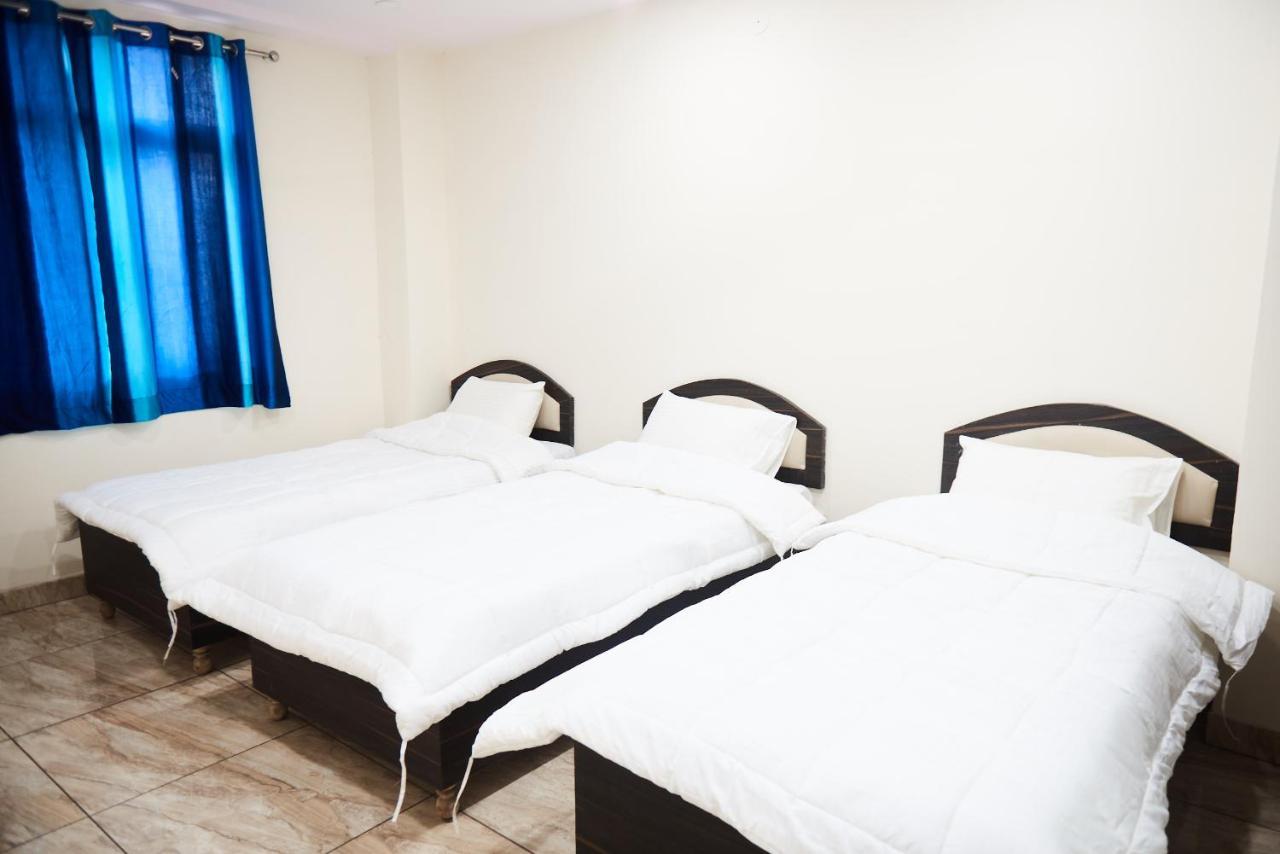 Himalayan Hostel New Delhi Exteriör bild
